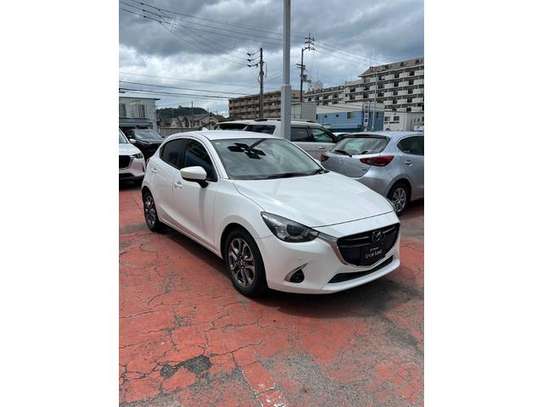 MAZDA DEMIO 15S TOURING L PACKAGE image 2