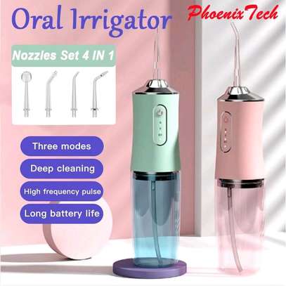 Single nozzle Teeth and braces  cleaning solution image 1
