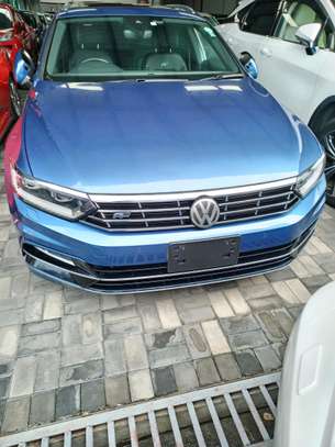 Volkswagen Passat Rline image 1