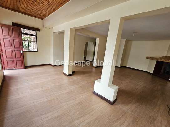 4 Bed House with En Suite at Westland image 9