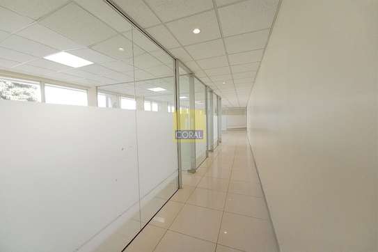 2206 ft² office for rent in Parklands image 8