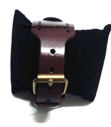 Mens Brown leather watch and black cardholder image 2