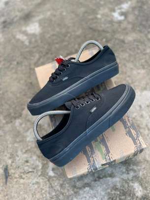 Plain vans off the wall
sizes 37-45

Double sole image 4