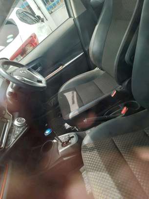 Toyota Aqua white color 2017 model image 3