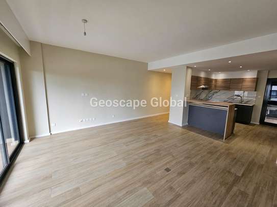 2 Bed Apartment with En Suite in Riverside image 7