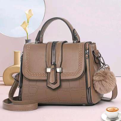 SHOULDER/SLING BAGS image 2