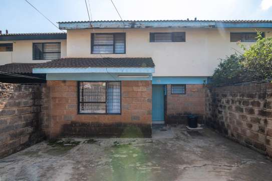 4 Bed Townhouse with En Suite in Ngumo Estate image 2