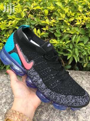nike vapormax 37