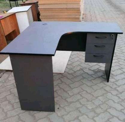 L shape modern office table image 1