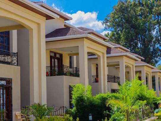 5 bedroom townhouse for sale in Lavington image 3