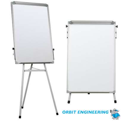 3ft*2ft flip chart stand. In stock. Affordable price image 1