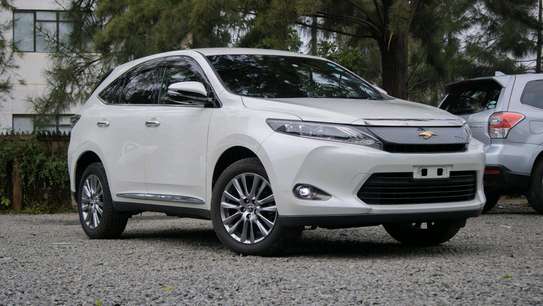 2017 TOYOTA HARRIER PEARL WHITE COLOUR image 2