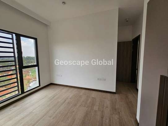 3 Bed Apartment with En Suite in Rosslyn image 2