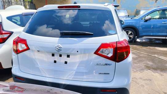 Suzuki Escudo 2018 White image 8