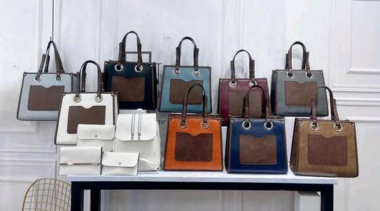 Ladies trendy handbags image 3