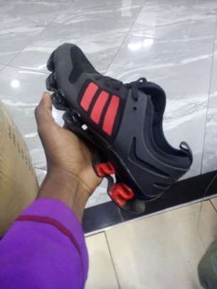 Tenis Adidas Bounce V2 Leather Mens Sport Running Shoes in Nairobi