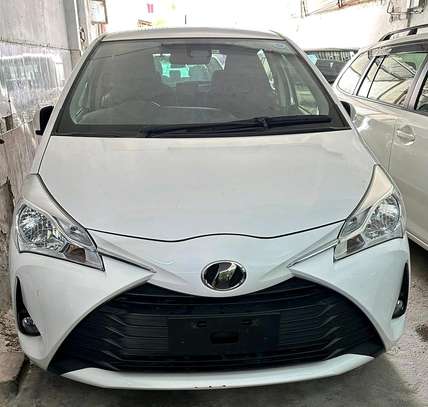 Toyota vitz new shape 2017 model image 5