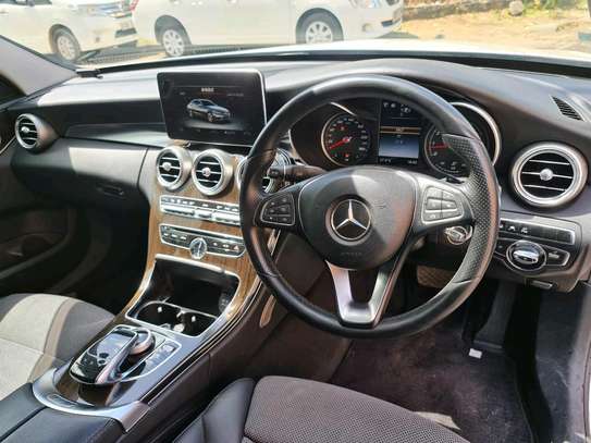 Mercedes Benz C200 2016 model image 8
