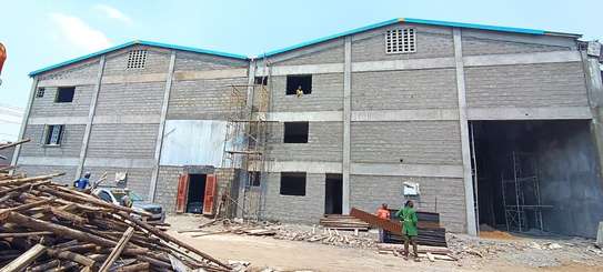 5,700 ft² Warehouse with Backup Generator in Ruaraka image 1