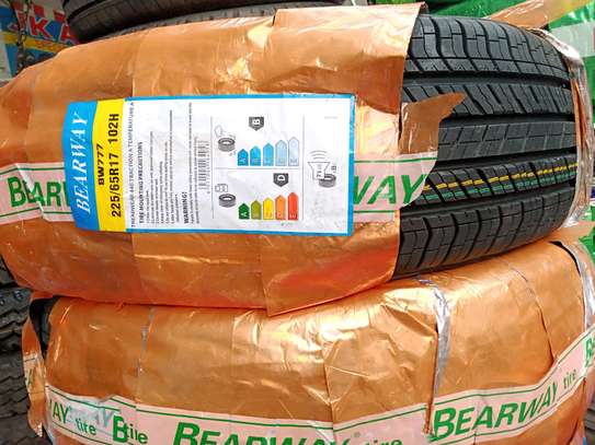 225/65R17  Bearway tyres image 1
