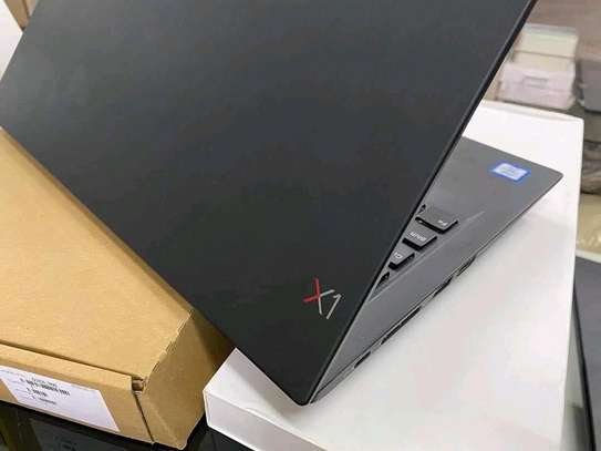 Lenovo ThinkPad x1 carbon image 2