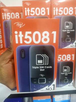 Itel it5081 3Simcards button phone image 2