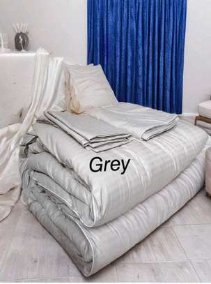 Striped binded duvet set restocked image 5