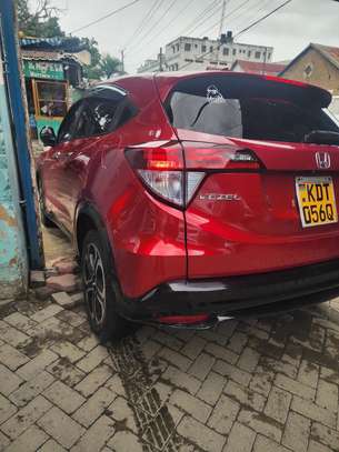 Honda vezel Red KDT image 6