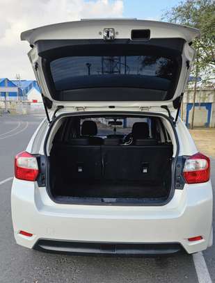 Subaru impreza KDG white image 9