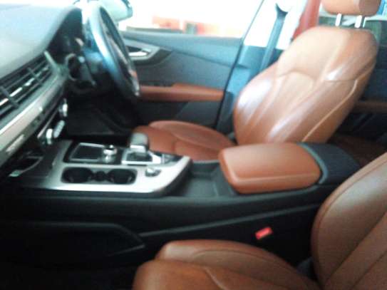 Audi Q7 Grey image 3