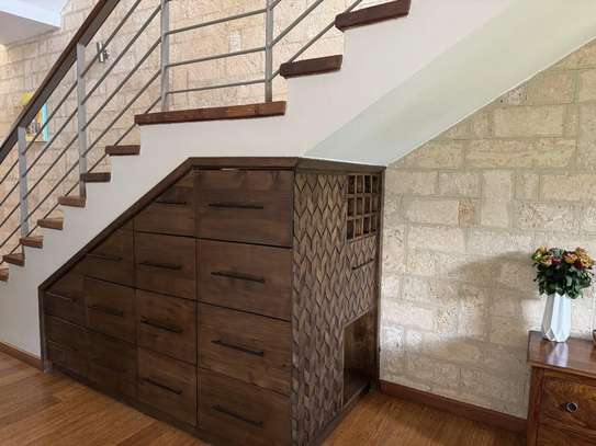 4 Bed Villa with En Suite in Kilimani image 12