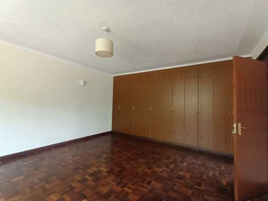 5 Bed Villa with En Suite in Lavington image 15