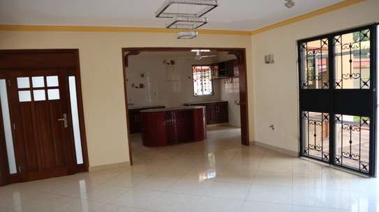 4 Bed House with En Suite at Nyali image 6