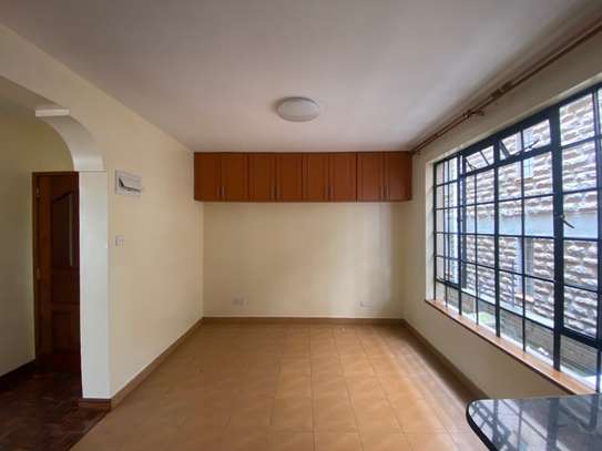 2 Bed Apartment with En Suite at Kindaruma Road image 28