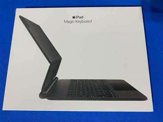 Magic Keyboard for iPad Pro 11-inch image 2