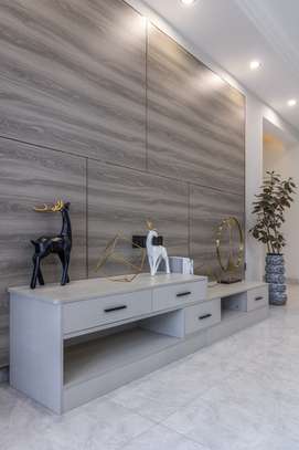 Serviced 3 Bed Apartment with En Suite in Kilimani image 1