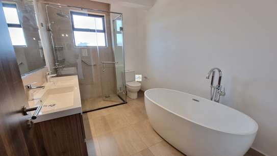 4 Bed House with En Suite in Runda image 20