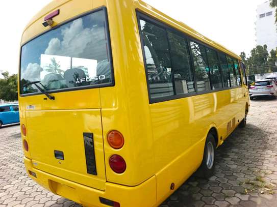 Mitsubishi ROSA 2019 image 5