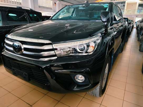 Toyota Hilux double cabin black 2017 image 8