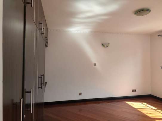 6 Bed House with En Suite in Runda image 14