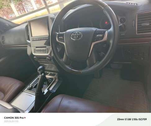 Toyota landcruiser ZX image 11