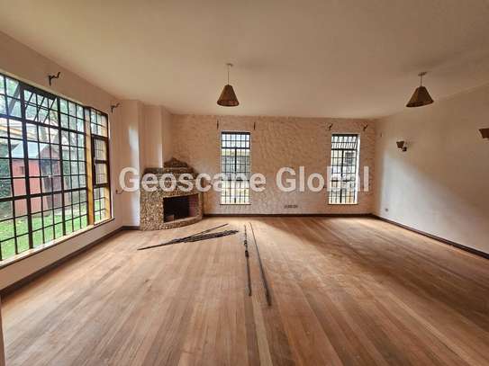 4 Bed Townhouse with En Suite in Spring Valley image 13