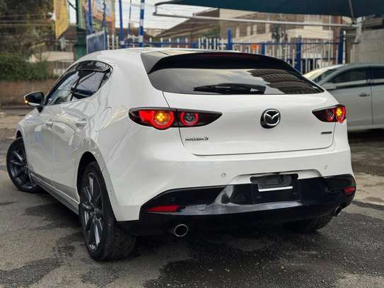 MAZDA 3 image 14