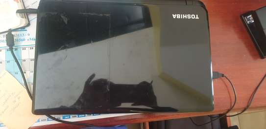 Toshiba  laptop image 2
