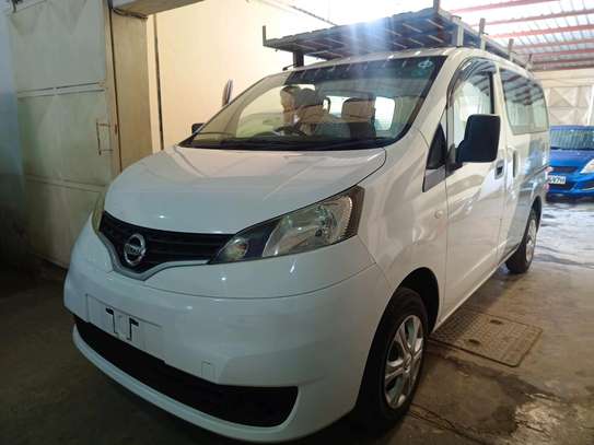 Nissan nv 200 manual petrol with carrier image 7