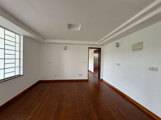 4 Bed Townhouse with En Suite in Kitisuru image 36