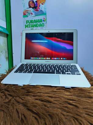 MacBook Air Early 2014 Core i5 image 1