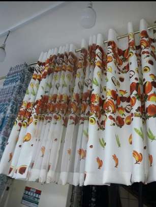 KITCHEN CURTAINS AND SHEERS image 1