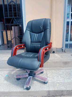 Bliss executive office Chair image 2