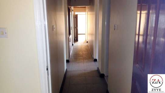 3 Bed Apartment with En Suite in Thome image 11